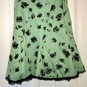 High-Waisted, Fully Lined Vintage Skirt Size 6